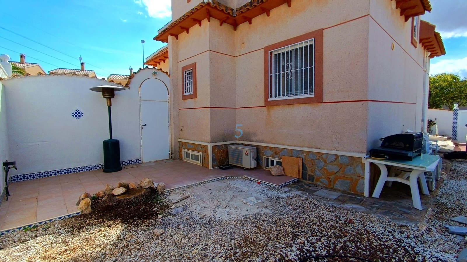 4 soverom Villa til salgs i Benijofar med svømmebasseng garasje - € 399 000 (Ref: 9357802)