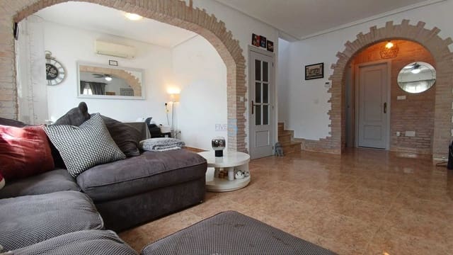 4 soverom Villa til salgs i Benijófar med svømmebasseng garasje - € 399 000 (Ref: 9357802)