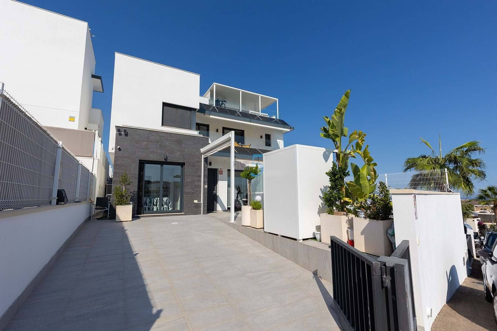 Chalet de 3 habitaciones en San Miguel de Salinas en venta con piscina - 498.000 € (Ref: 9357803)