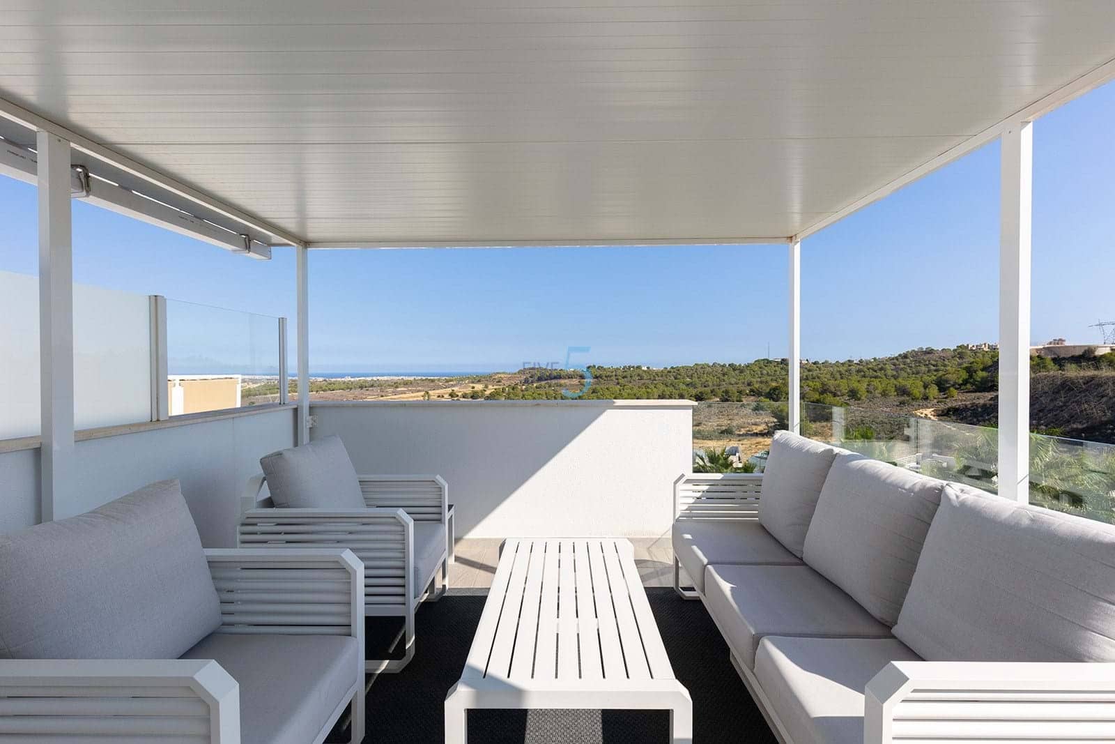 Chalet de 3 habitaciones en San Miguel de Salinas en venta con piscina - 498.000 € (Ref: 9357803)