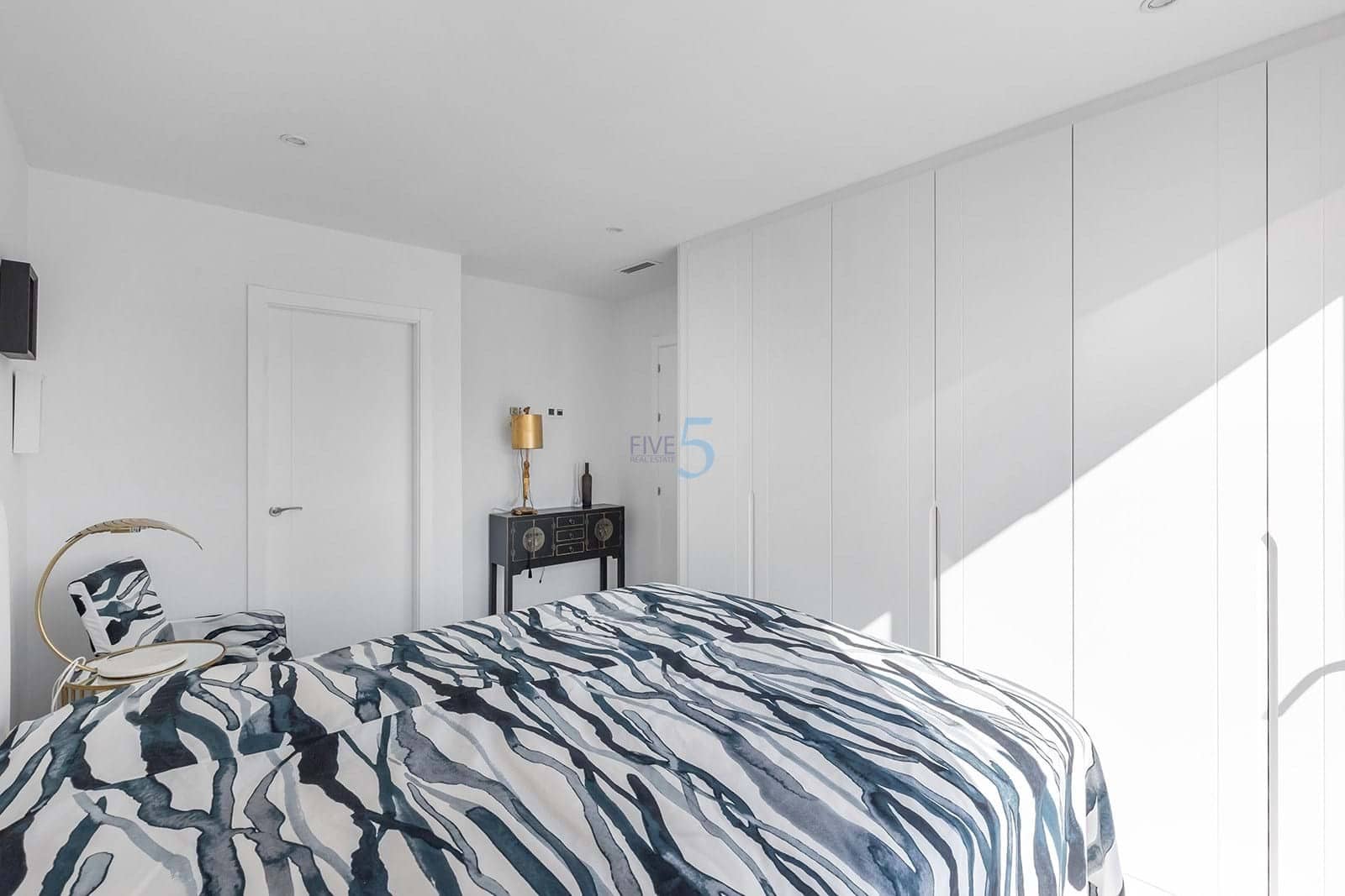 Chalet de 3 habitaciones en San Miguel de Salinas en venta con piscina - 498.000 € (Ref: 9357803)