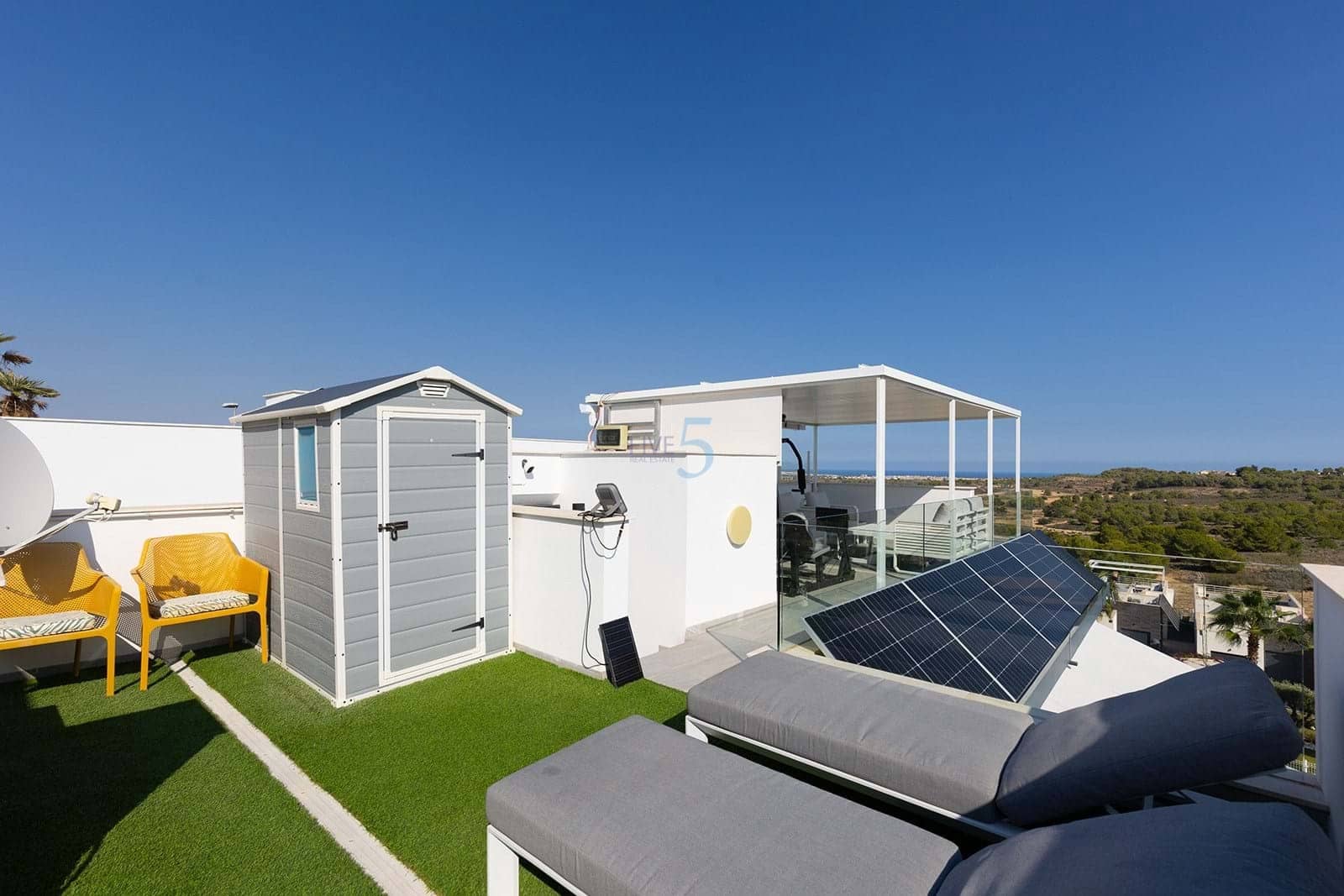 Chalet de 3 habitaciones en San Miguel de Salinas en venta con piscina - 498.000 € (Ref: 9357803)