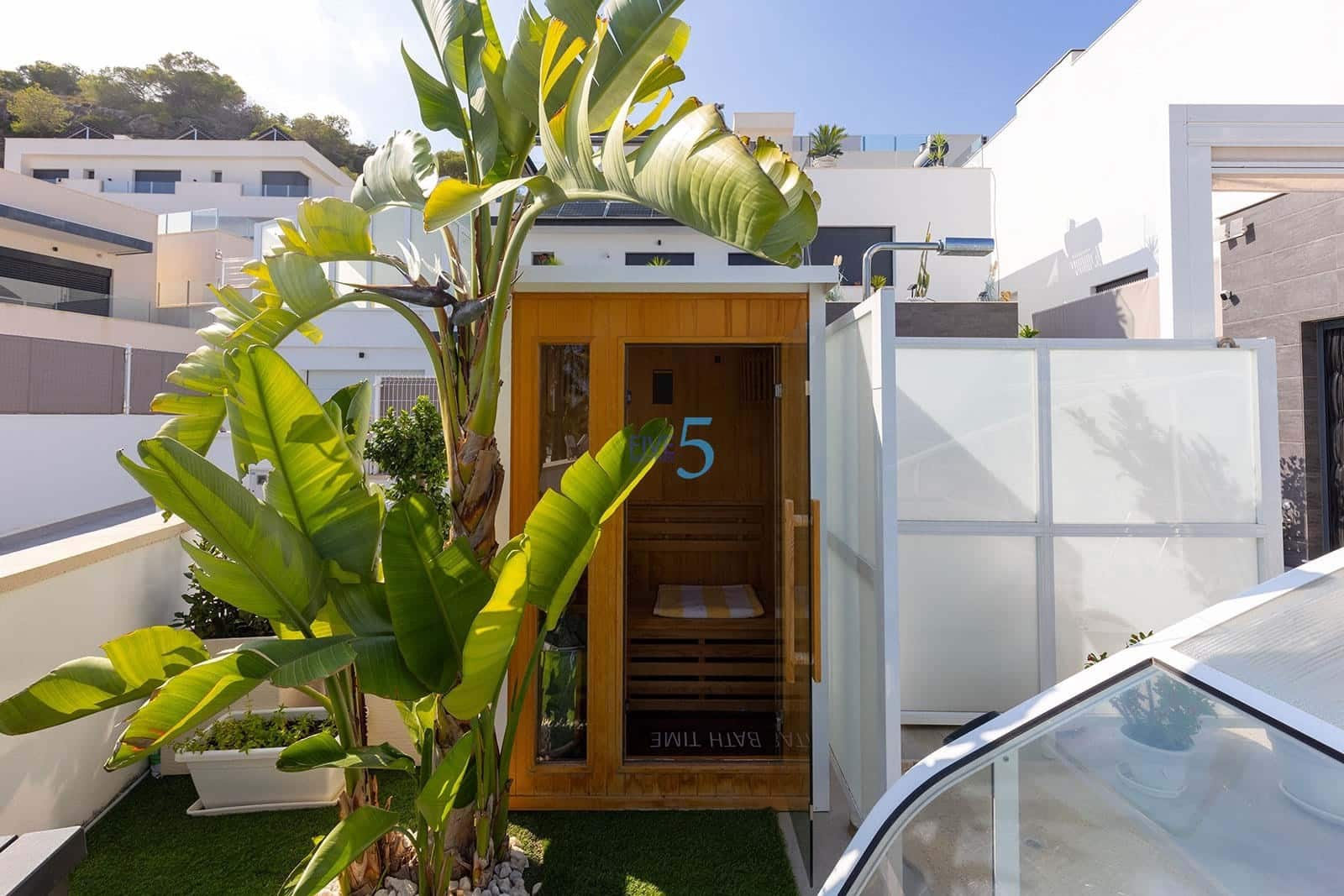 Chalet de 3 habitaciones en San Miguel de Salinas en venta con piscina - 498.000 € (Ref: 9357803)