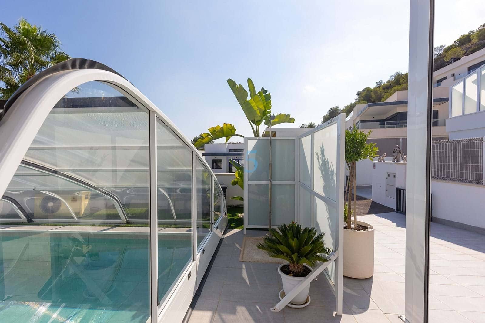 Chalet de 3 habitaciones en San Miguel de Salinas en venta con piscina - 498.000 € (Ref: 9357803)