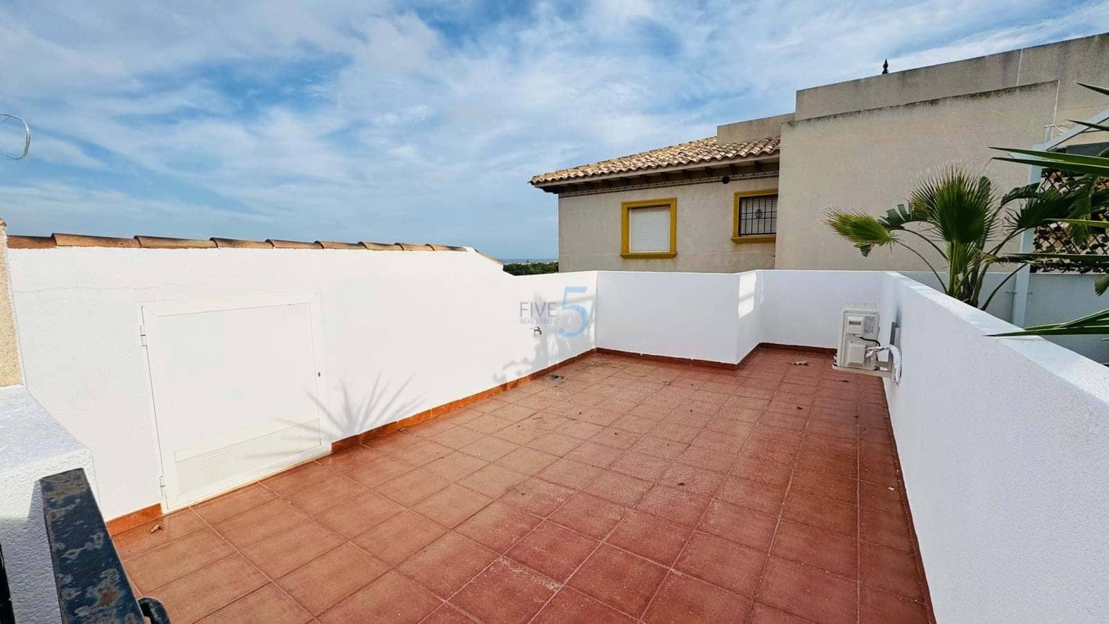2 bedroom Apartment for sale in Orihuela Costa with pool - € 139,995 (Ref: 9357804)