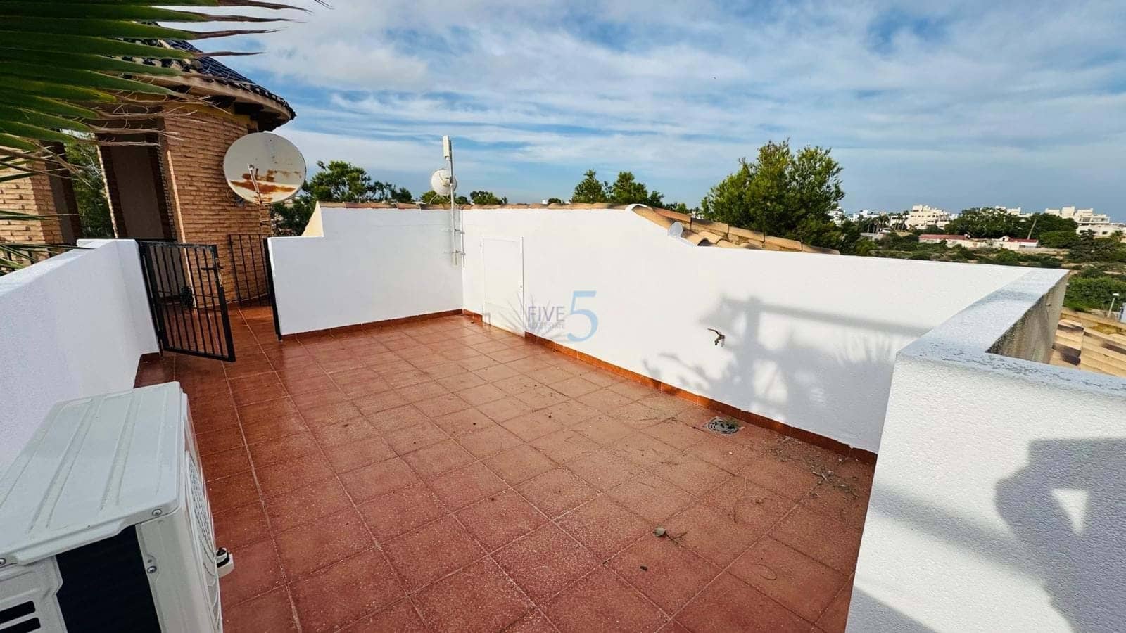 2 bedroom Apartment for sale in Orihuela Costa with pool - € 139,995 (Ref: 9357804)