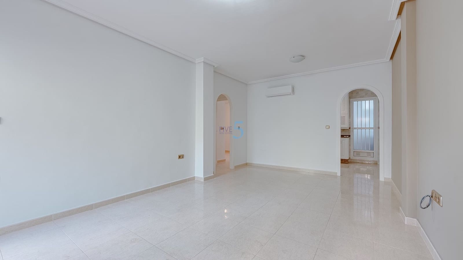 2 sypialnia Apartament na sprzedaż w Orihuela Costa z basenem - 128 500 € (Ref: 9357804)