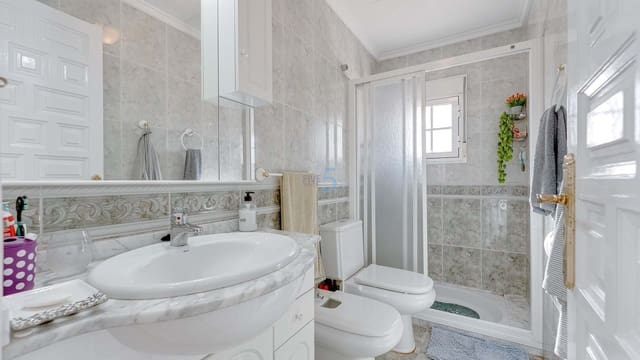 3 bedroom Semi-detached Villa for sale in San Fulgencio with garage - € 220,000 (Ref: 9357956)