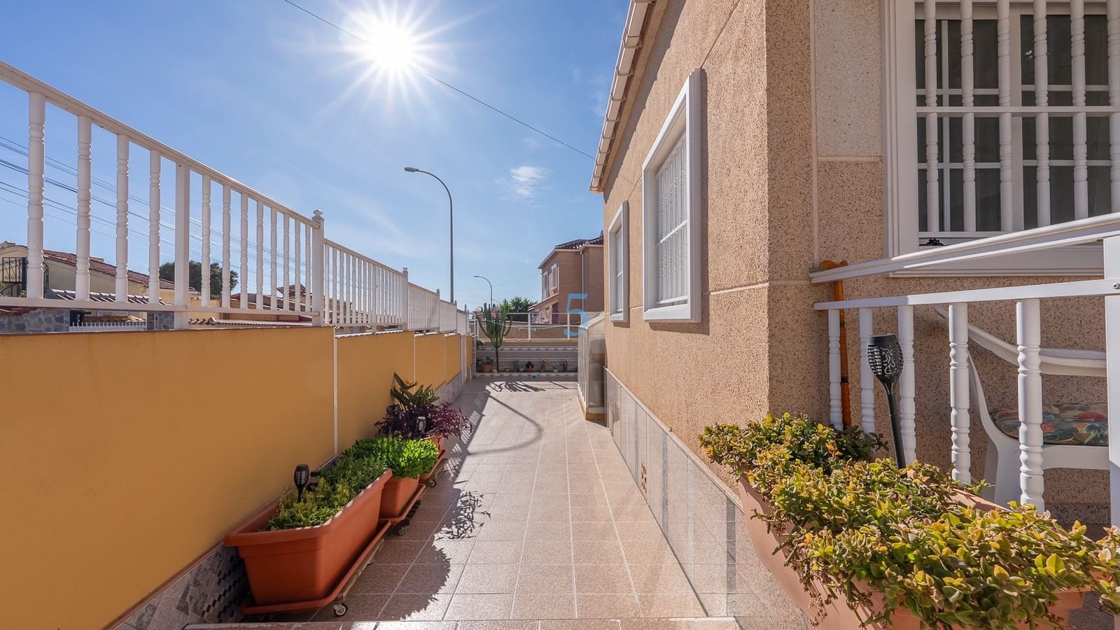 Pareado de 3 habitaciones en San Fulgencio en venta con garaje - 220.000 € (Ref: 9357956)