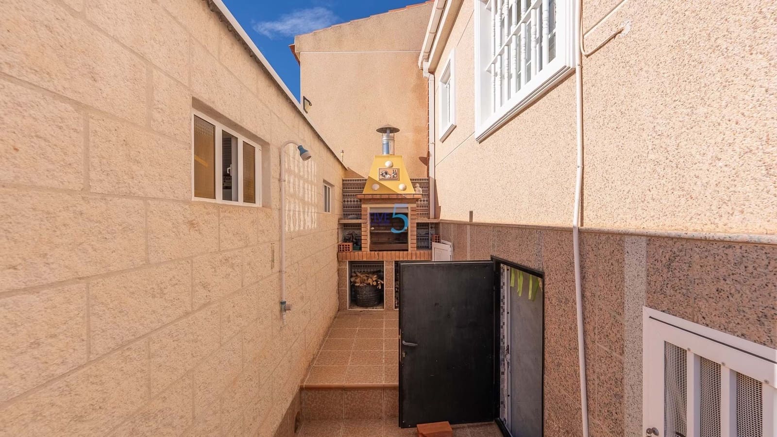 Pareado de 3 habitaciones en San Fulgencio en venta con garaje - 220.000 € (Ref: 9357956)