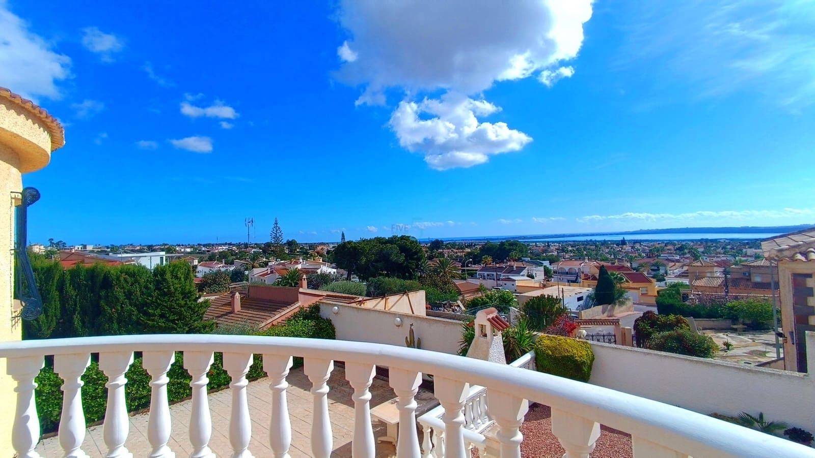 3 camera da letto Villa in vendita in Ciudad Quesada con piscina garage - 600.000 € (Rif: 9360720)