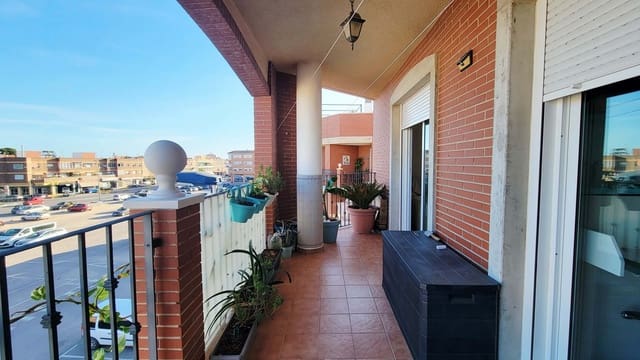 Apartamento de 3 habitaciones en San Pedro del Pinatar en venta con piscina garaje - 182.000 € (Ref: 9361016)