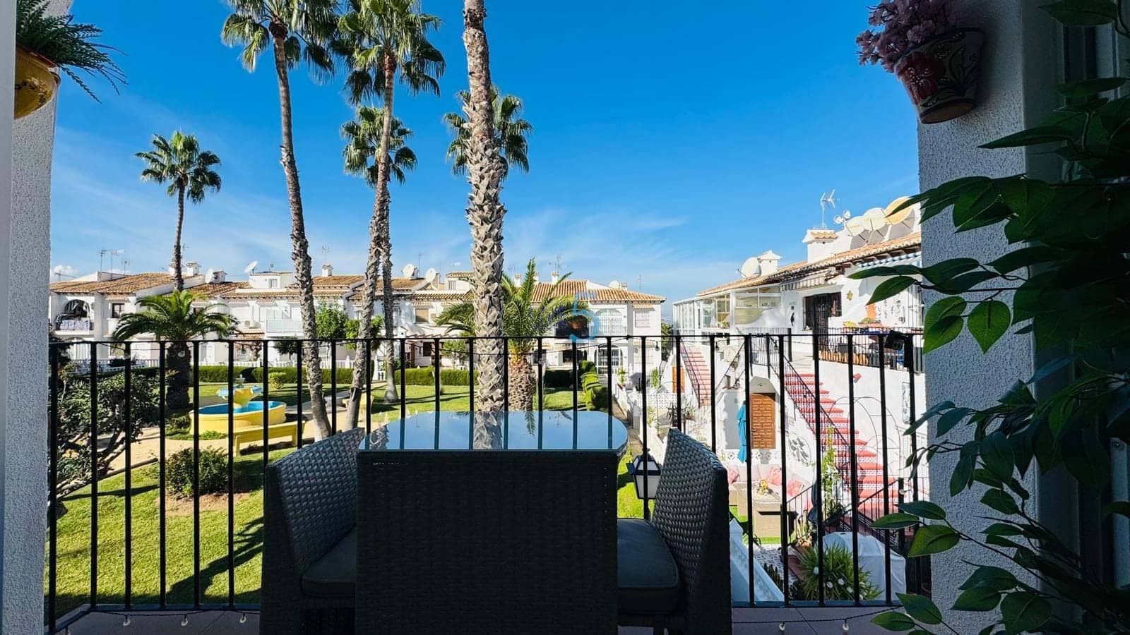 Apartamento de 1 habitación en Los Balcones en venta con piscina - 114.000 € (Ref: 9362922)