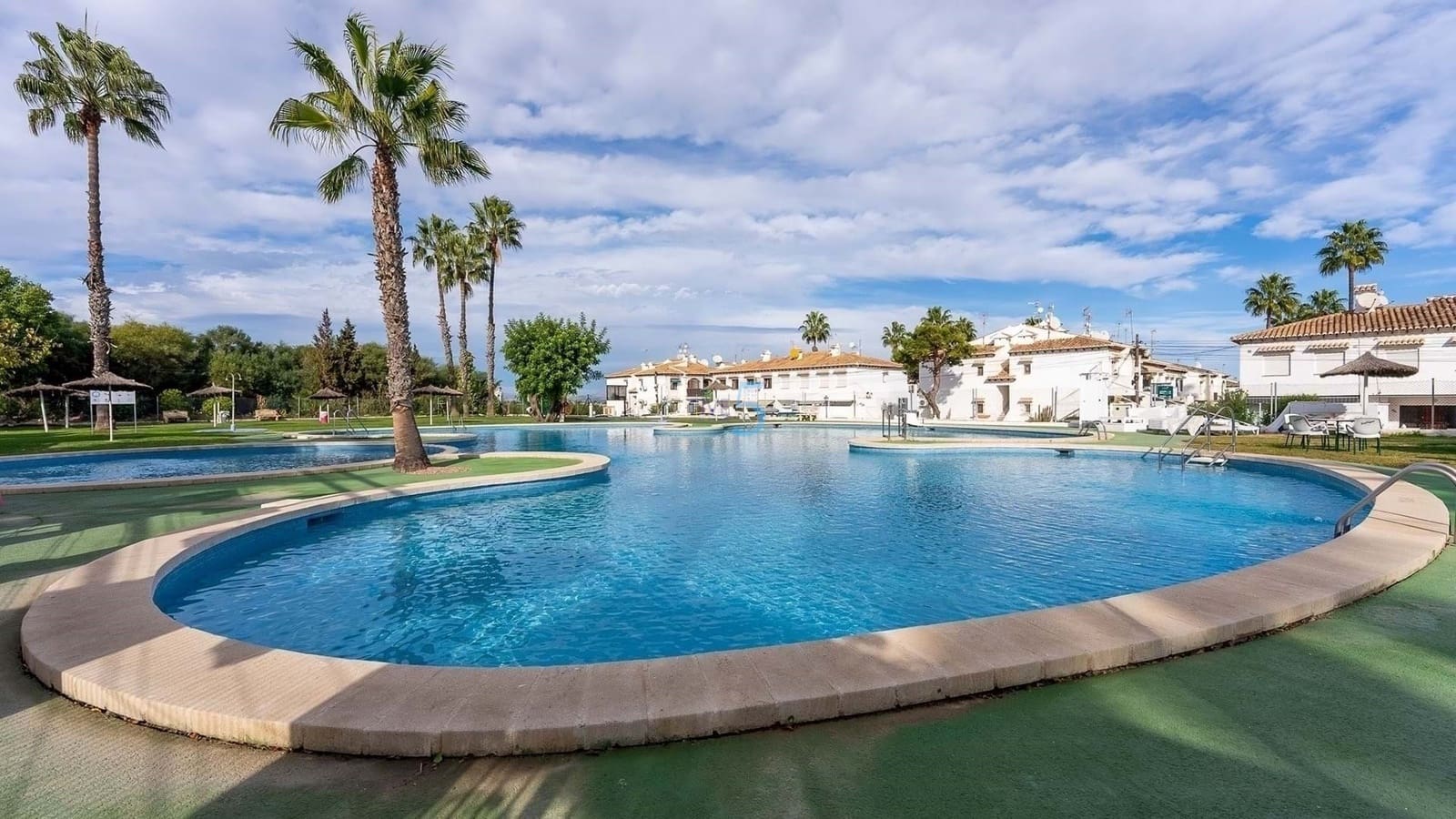 Apartamento de 1 habitación en Los Balcones en venta con piscina - 114.000 € (Ref: 9362922)