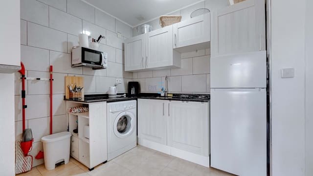 1 soverom Leilighet til salgs i Los Balcones med svømmebasseng - € 114 000 (Ref: 9362922)