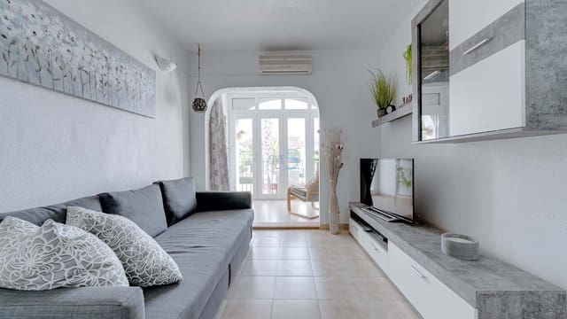 1 soverom Leilighet til salgs i Los Balcones med svømmebasseng - € 114 000 (Ref: 9362922)