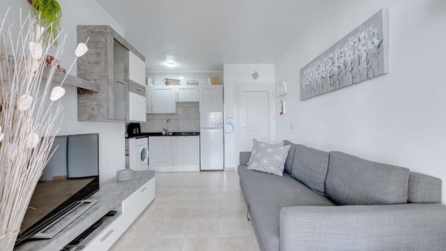 1 soverom Leilighet til salgs i Los Balcones med svømmebasseng - € 114 000 (Ref: 9362922)