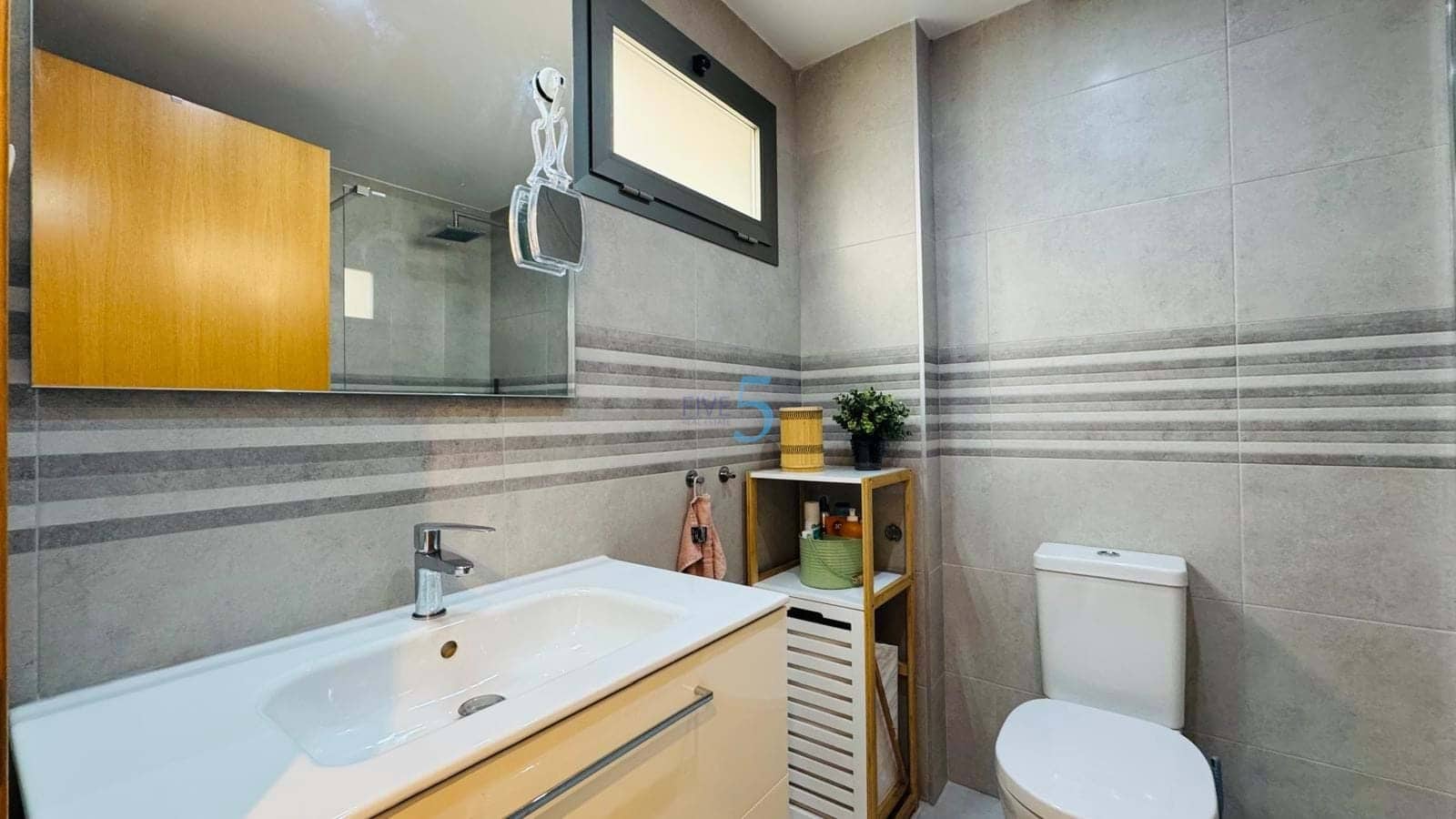 2 bedroom Apartment for sale in Villamartin with pool garage - € 279,000 (Ref: 9363383)