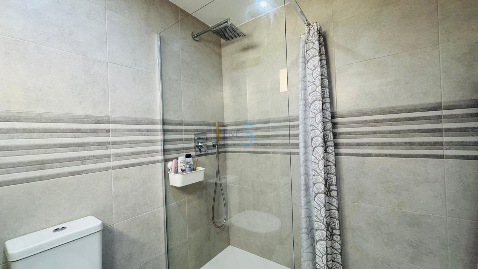 2 bedroom Apartment for sale in Villamartin with pool garage - € 279,000 (Ref: 9363383)