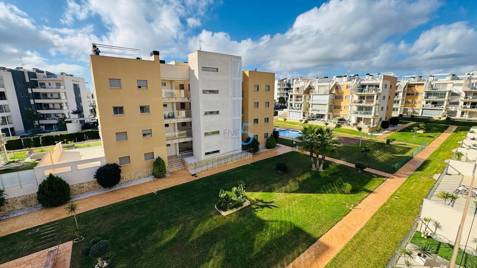 2 bedroom Apartment for sale in Villamartin with pool garage - € 279,000 (Ref: 9363383)