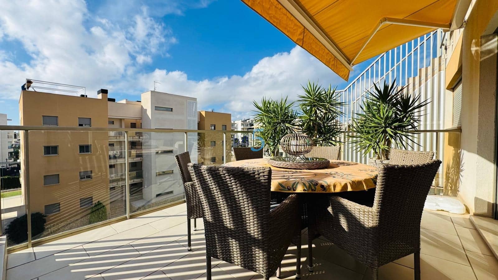 2 bedroom Apartment for sale in Villamartin with pool garage - € 279,000 (Ref: 9363383)