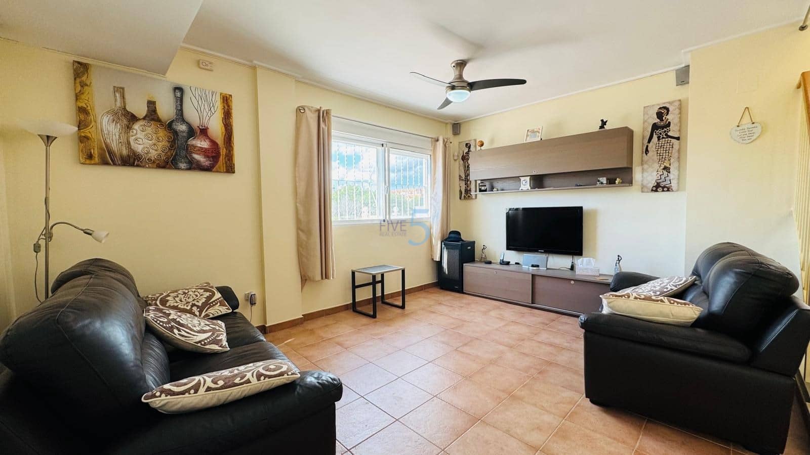3 soverom Villa til salgs i Orihuela Costa med svømmebasseng garasje - € 279 000 (Ref: 9363384)