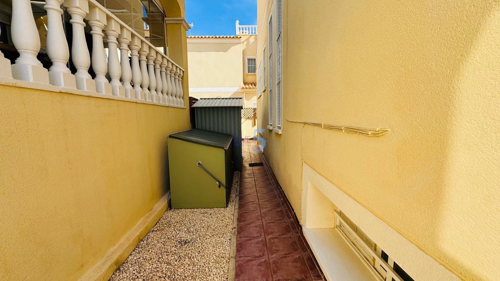 3 soverom Villa til salgs i Orihuela Costa med svømmebasseng garasje - € 279 000 (Ref: 9363384)