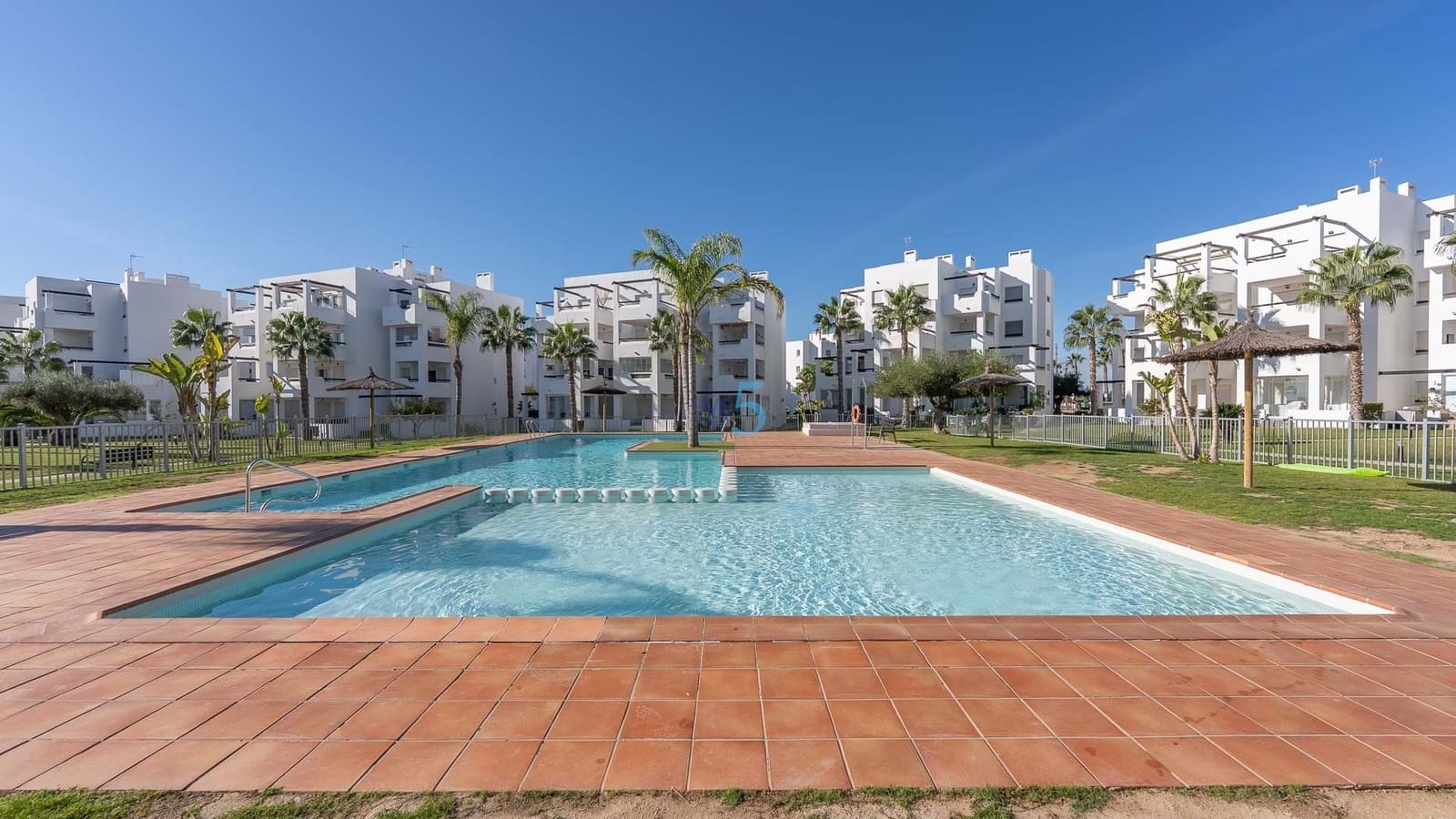 Apartamento de 2 habitaciones en Roldan en venta con piscina - 120.000 € (Ref: 9374378)