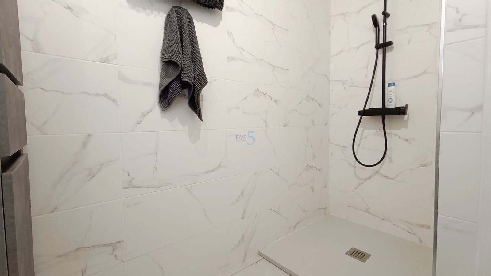 3 sypialnia Dom na sprzedaż w Torrevieja z basenem - 157 500 € (Ref: 9374379)