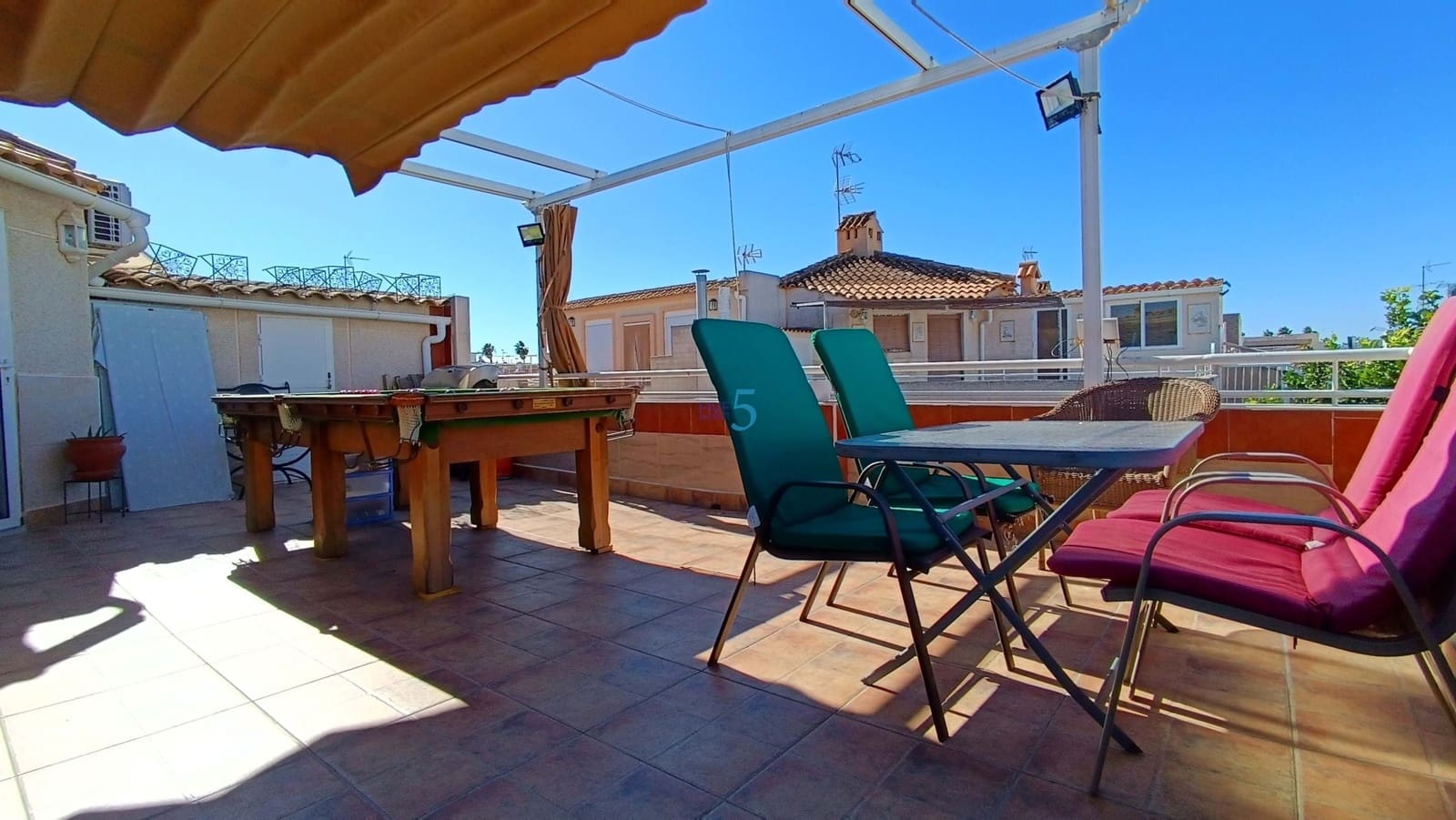 3 sypialnia Dom na sprzedaż w Torrevieja z basenem - 157 500 € (Ref: 9374379)