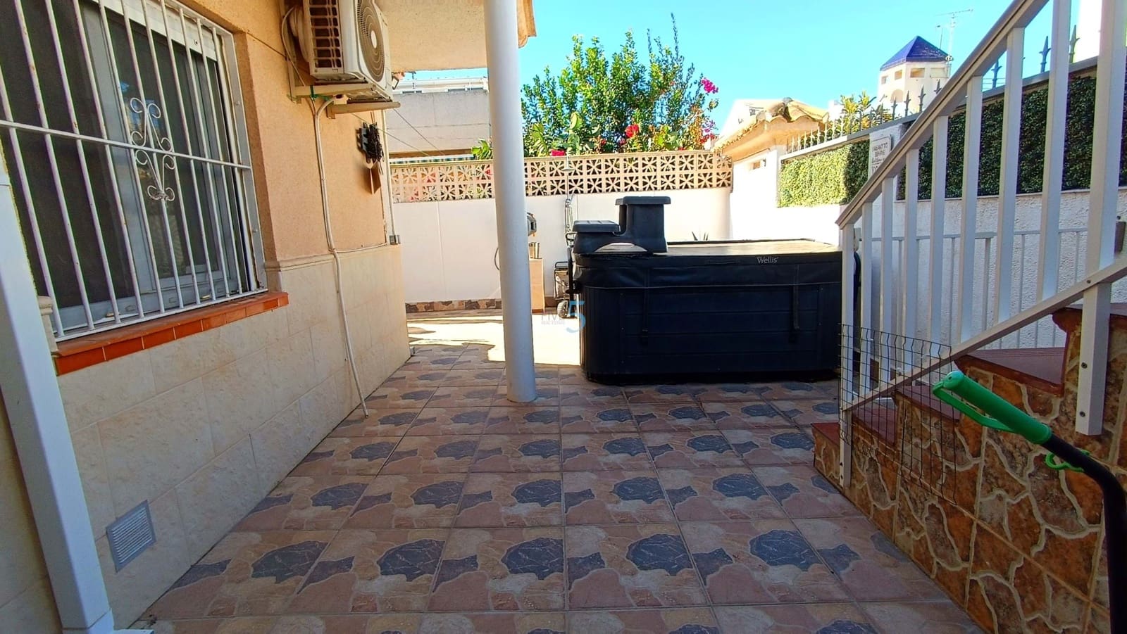 3 sypialnia Dom na sprzedaż w Torrevieja z basenem - 157 500 € (Ref: 9374379)