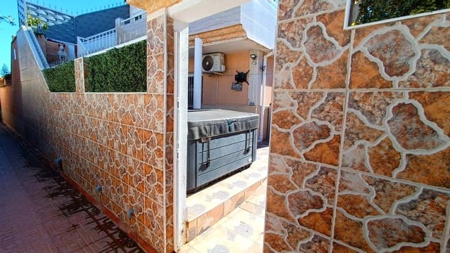 3 sypialnia Dom na sprzedaż w Torrevieja z basenem - 157 500 € (Ref: 9374379)