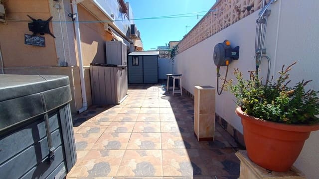 3 sypialnia Dom na sprzedaż w Torrevieja z basenem - 157 500 € (Ref: 9374379)