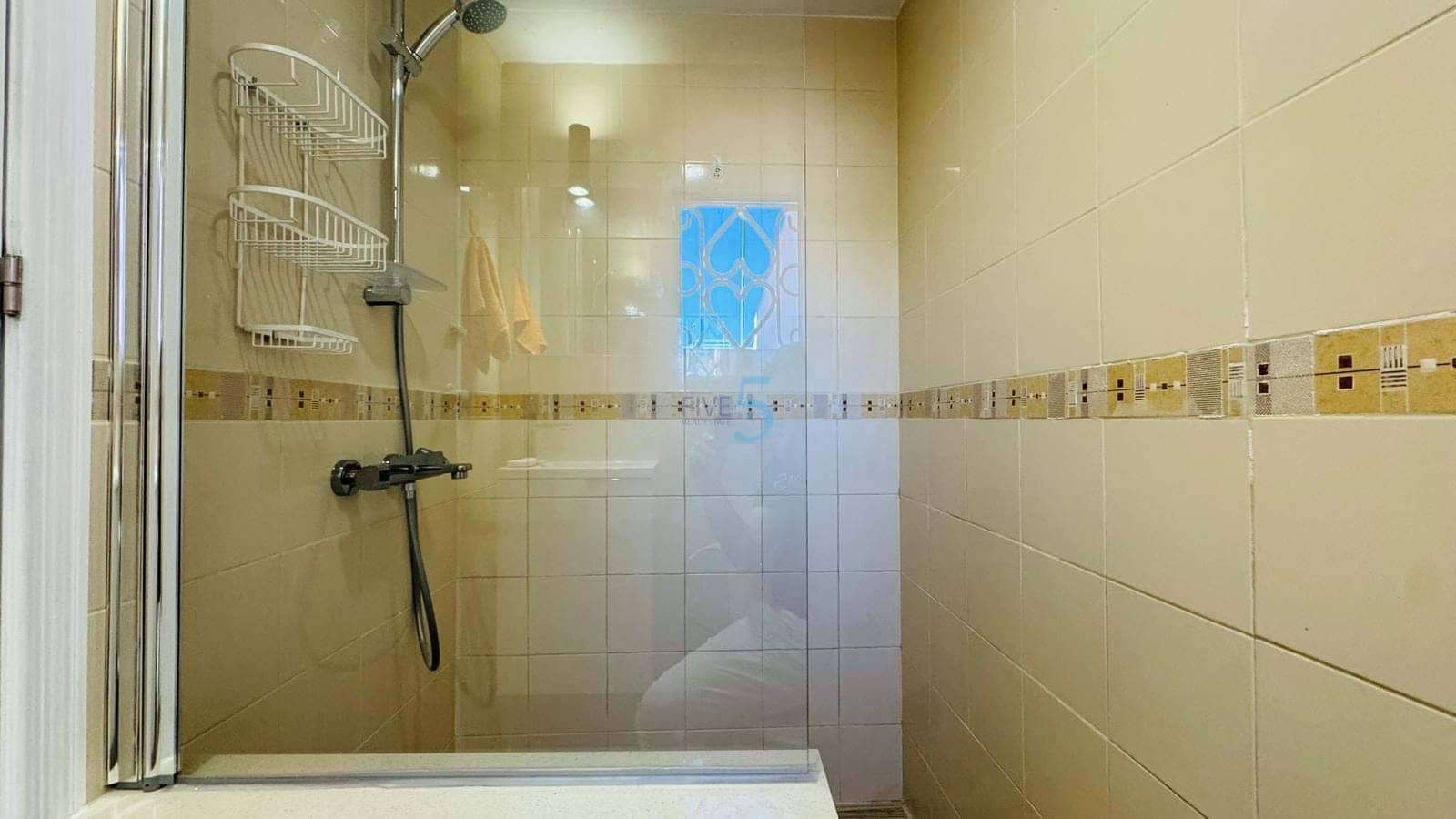 2 soveværelse Bungalow til salg i Orihuela Costa med swimmingpool garage - € 240.000 (Ref: 9376406)