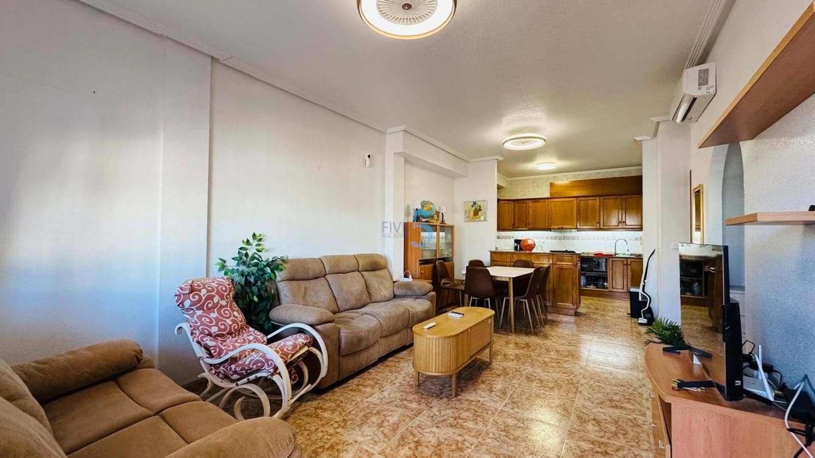 2 soveværelse Bungalow til salg i Orihuela Costa med swimmingpool garage - € 240.000 (Ref: 9376406)