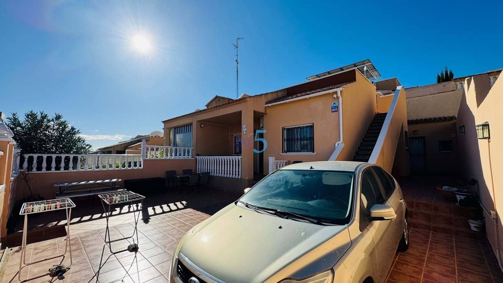 2 soveværelse Bungalow til salg i Orihuela Costa med swimmingpool garage - € 240.000 (Ref: 9376406)