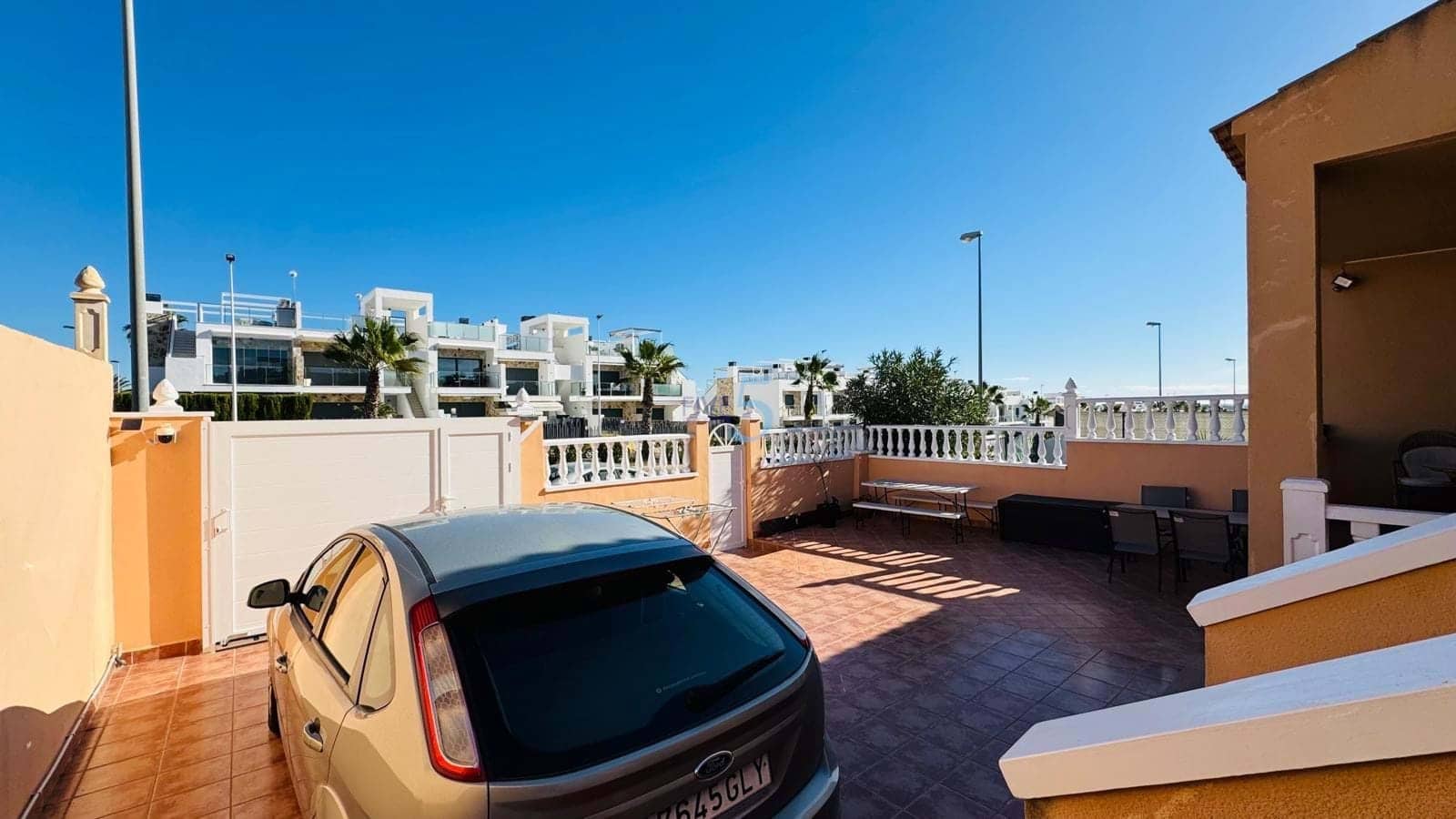 2 soveværelse Bungalow til salg i Orihuela Costa med swimmingpool garage - € 240.000 (Ref: 9376406)