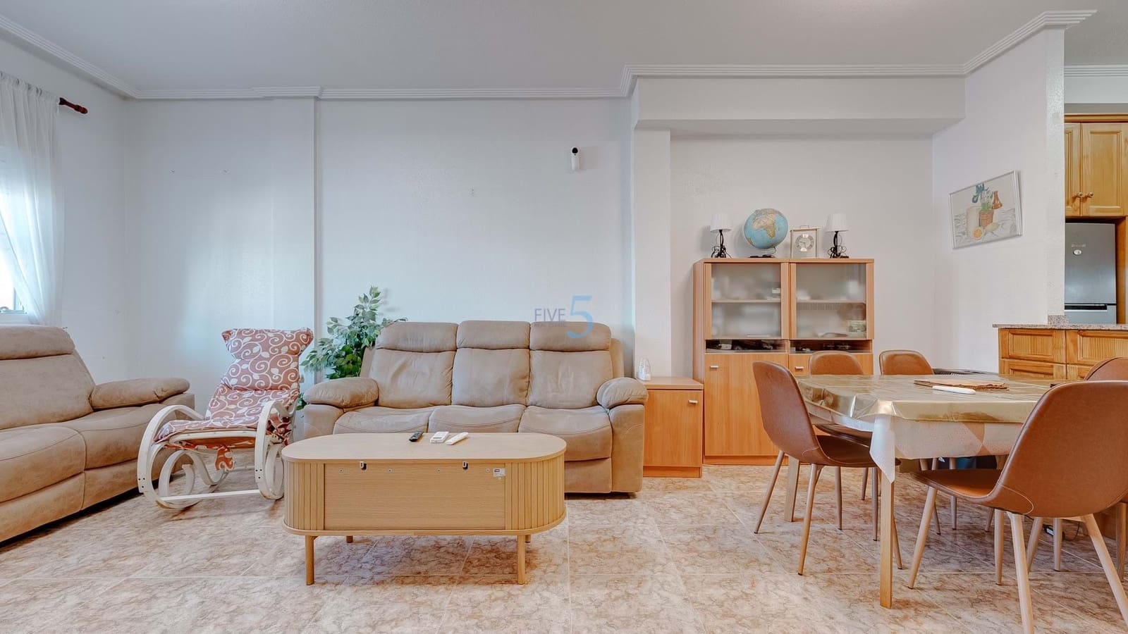 Bungalow de 2 habitaciones en Orihuela Costa en venta con piscina garaje - 220.000 € (Ref: 9376406)