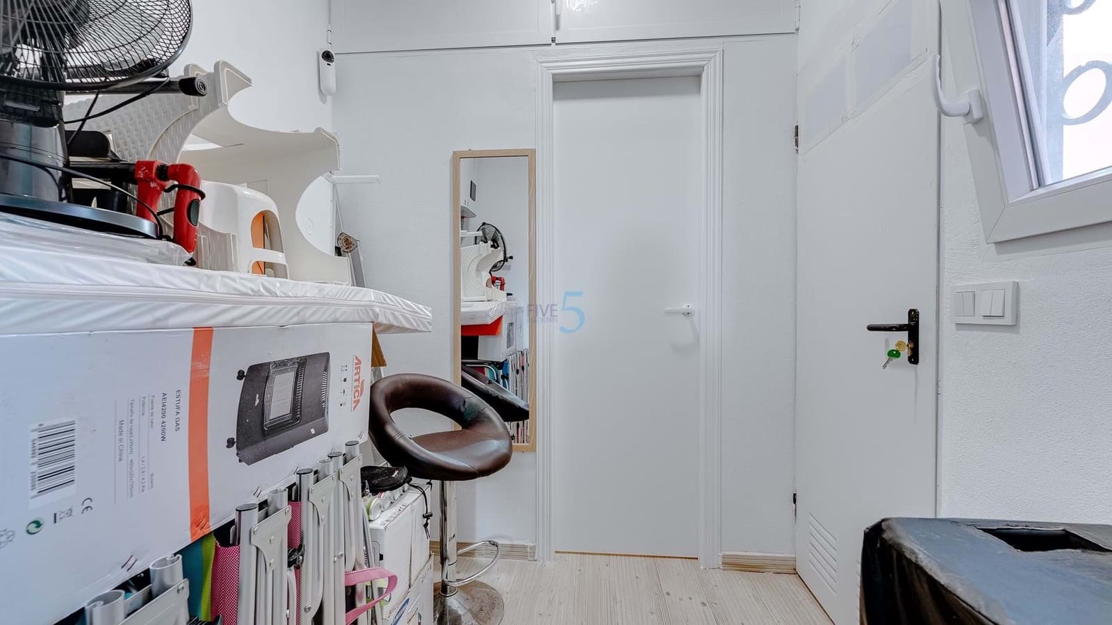 Bungalow de 2 habitaciones en Orihuela Costa en venta con piscina garaje - 220.000 € (Ref: 9376406)