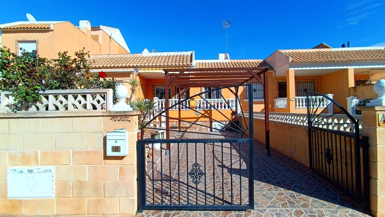 Bungalow de 2 habitaciones en Ciudad Quesada en venta con piscina - 149.950 € (Ref: 9378324)