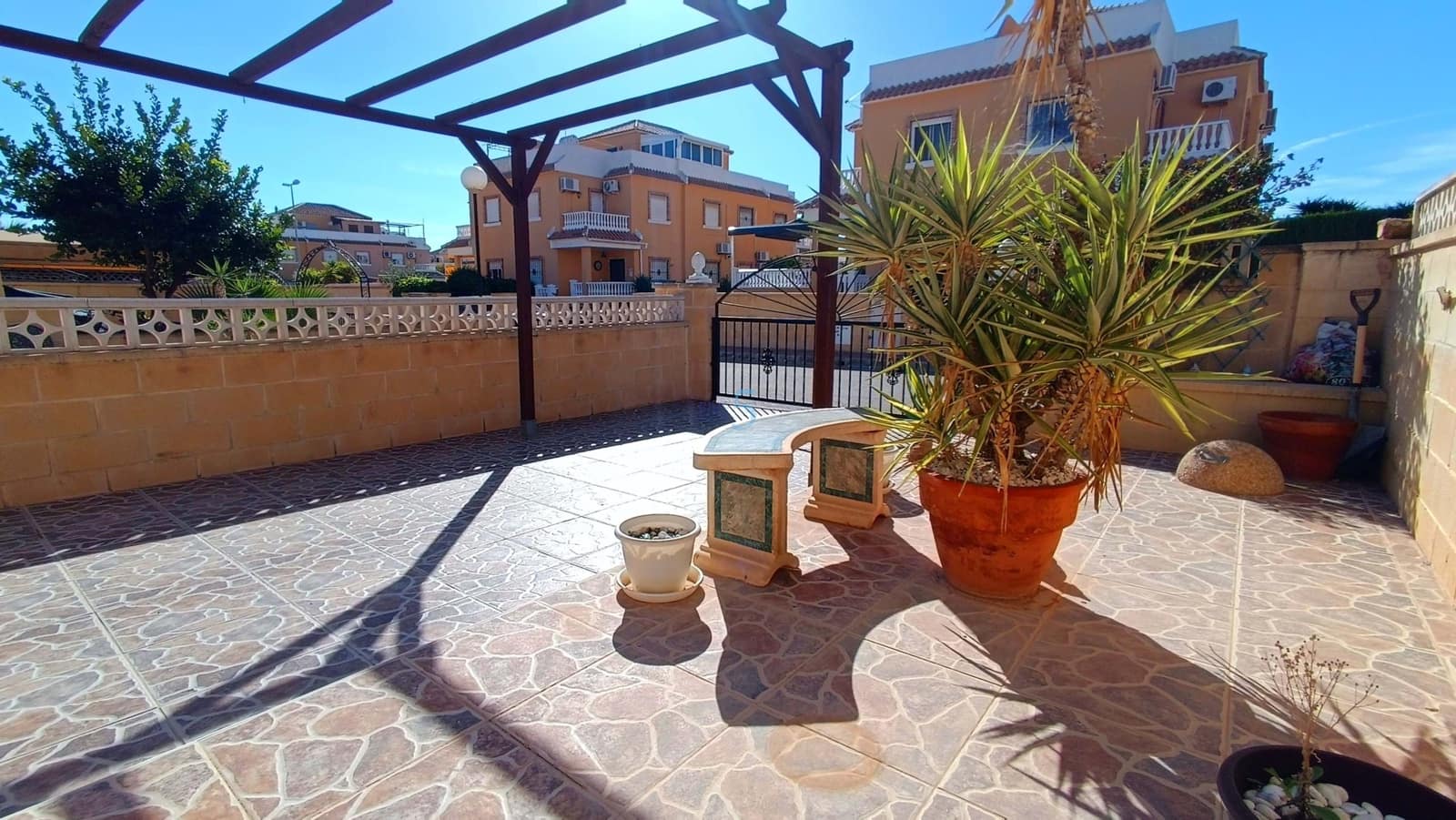 Bungalow de 2 habitaciones en Ciudad Quesada en venta con piscina - 149.950 € (Ref: 9378324)