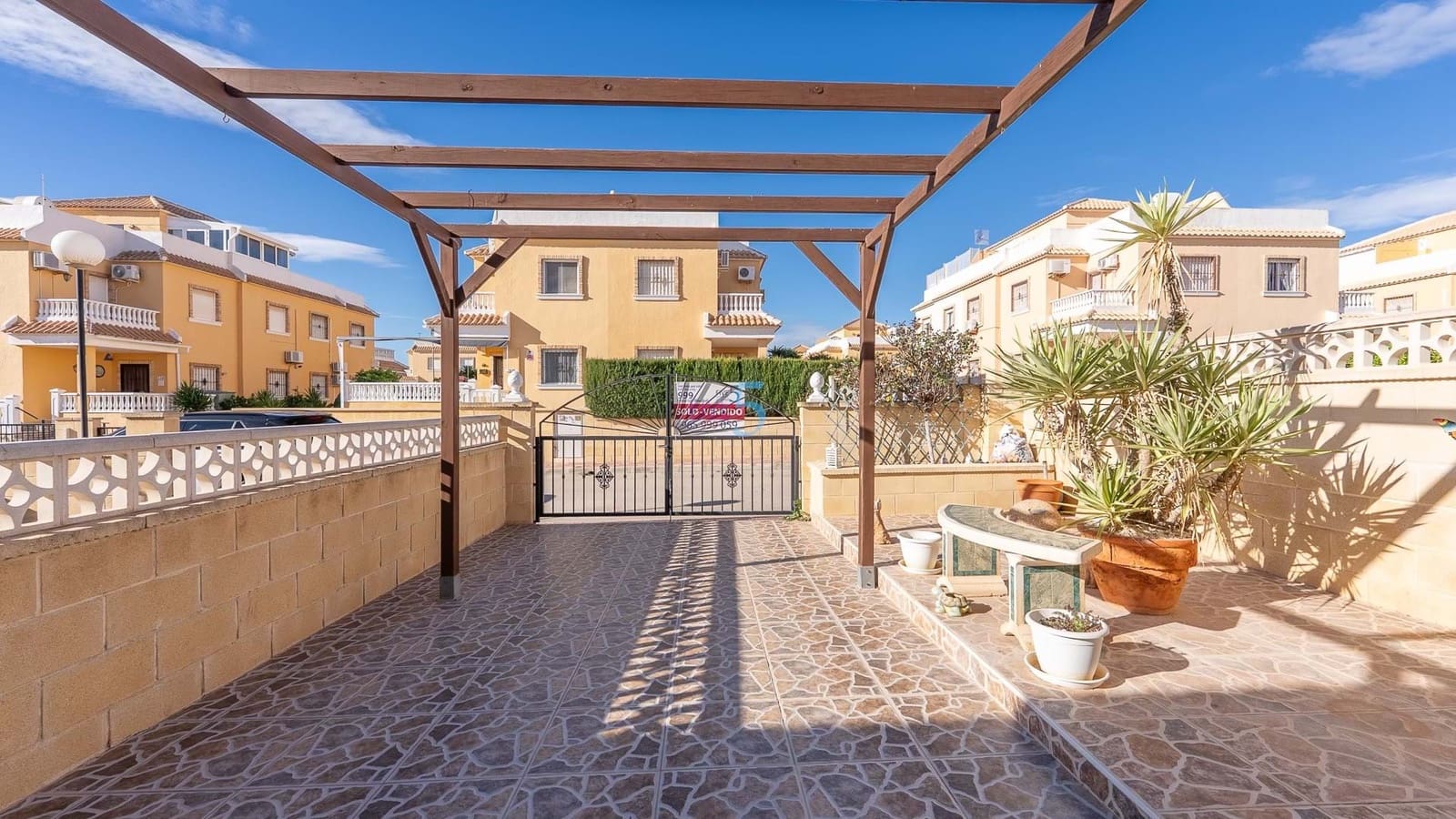 2 soverom Bungalow til salgs i Ciudad Quesada med svømmebasseng - € 149 950 (Ref: 9378324)