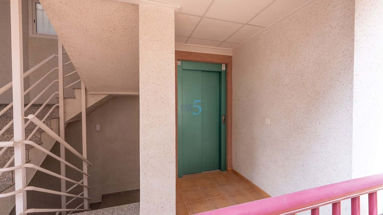 Apartamento de 3 habitaciones en San Fulgencio en venta con piscina garaje - 199.995 € (Ref: 9378325)