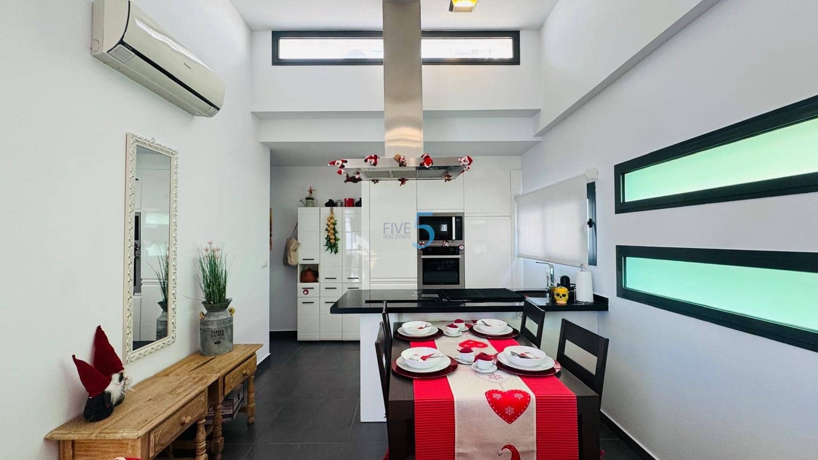 2 soverom Hus til salgs i Villamartin med svømmebasseng garasje - € 329 000 (Ref: 9380750)