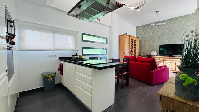 2 soverom Hus til salgs i Villamartin, Orihuela med svømmebasseng garasje - € 329 000 (Ref: 9380750)