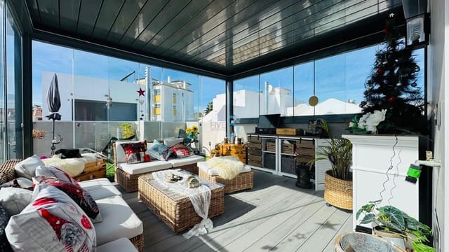 2 soverom Hus til salgs i Villamartin, Orihuela med svømmebasseng garasje - € 329 000 (Ref: 9380750)