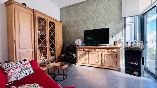 2 soverom Hus til salgs i Villamartin, Orihuela med svømmebasseng garasje - € 329 000 (Ref: 9380750)