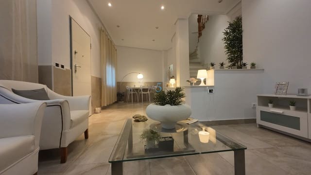 4 bedroom Townhouse for sale in Almoradí - € 320,000 (Ref: 9382207)