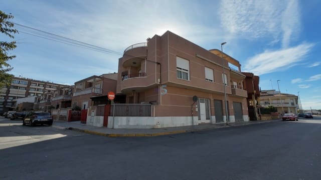 4 bedroom Townhouse for sale in Almoradí - € 320,000 (Ref: 9382207)