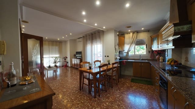 4 bedroom Townhouse for sale in Almoradí - € 320,000 (Ref: 9382207)